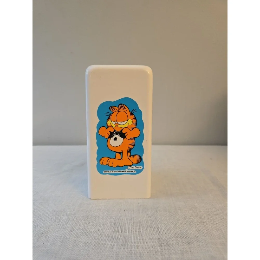 Vintage Garfield Bow Tie Dixie Cup Counter Dispenser  1978 Bathroom